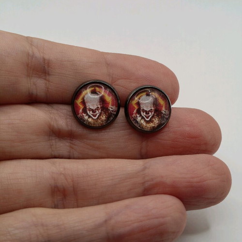 Pennywise 12mm stud earrings new, multicolor