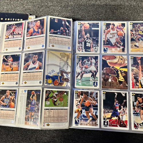 Upper Deck albums used, pack of 2 with 477 NBA Fleer cards