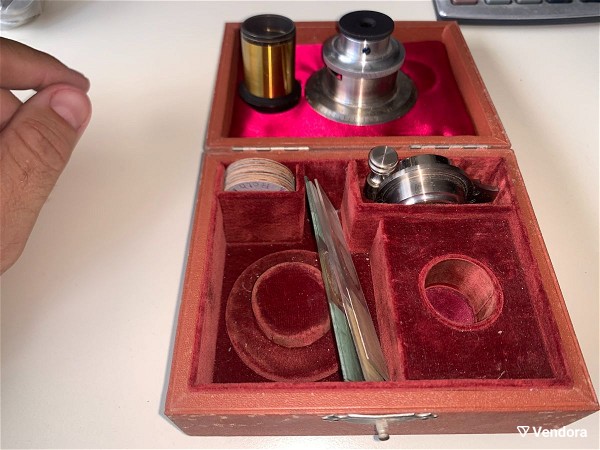  ANTIQUE LEICA E. LEITZ WETZLAR BRASS MICROSCOPE Lenses faki mikroskopikou antika me to kouti tous