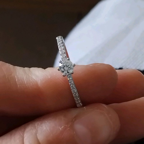 Silver zirconia ring size 9 new