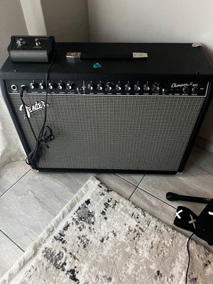 Fender Champion 100 V2 amplifier like new