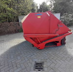 Sweeper machine with high tip hopper, PTO drive