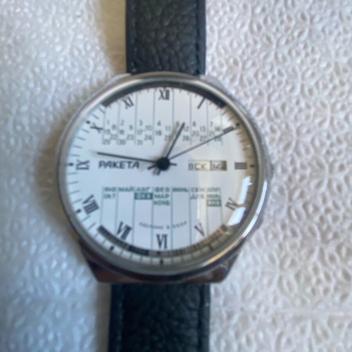 Raketa vintage men's mechanical wristwatch diameter 4 cm