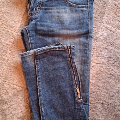 Dsquared2 jeans like new, size small, blue