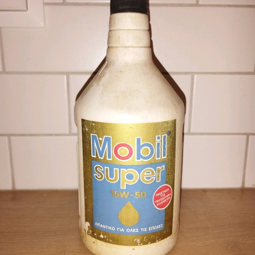Mobil plastic packaging vintage used