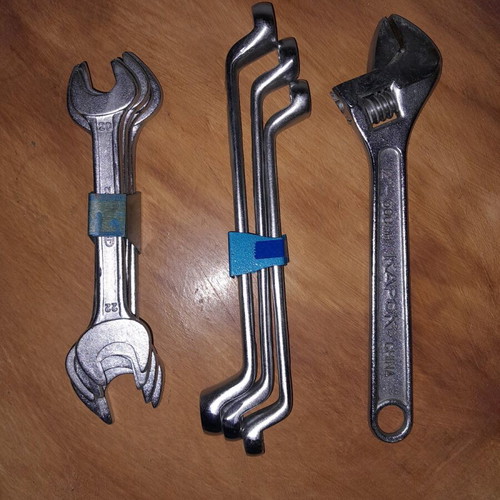 Wrench tools like new, 1 adjustable, 3 hex, 5 open-end