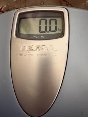 Tefal scale like new