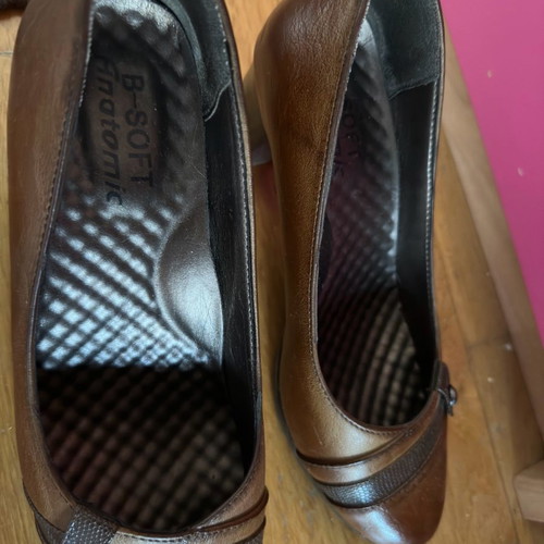 B-soft pumps used, size 37, brown with low heel