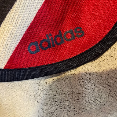 Adidas vintage sprinter shorts like new, size D40 blue red white