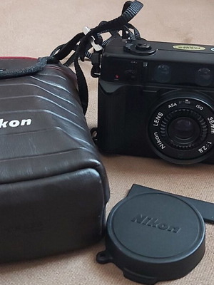 Nikon L35AD (Pikaichi) unused with authentic case