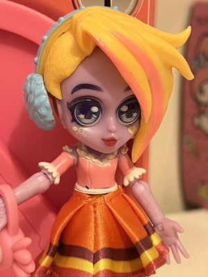 Capsule Chix Series 1 Sweet Circuits doll used