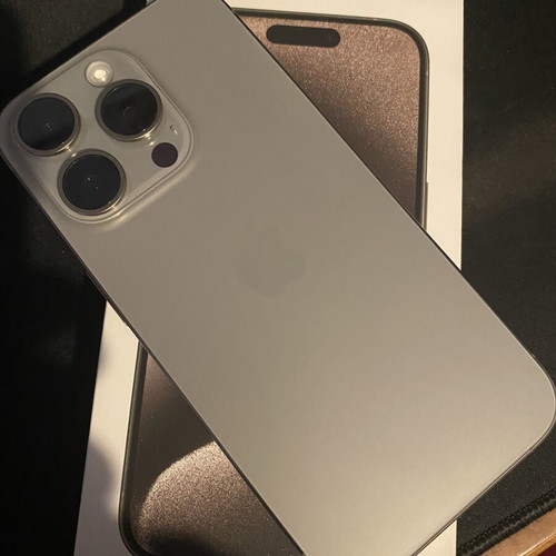 iPhone 15 Pro Natural Titanium 128GB like new