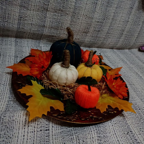 Autumn arrangement with handmade fabric pumpkins set like new