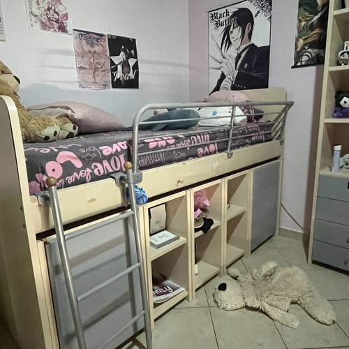 Children's bed used with some imperfections, old furniture