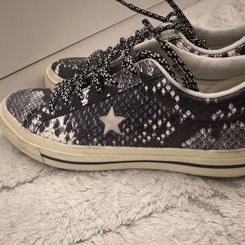 One Star Converse women's shoes used, animal print, size 37