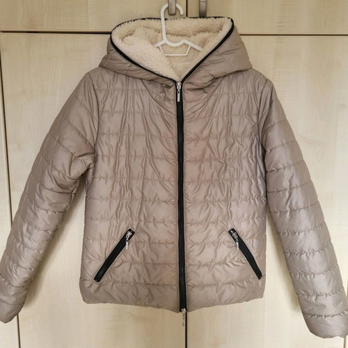 Beige champagne jacket with fur lining, like new, small size