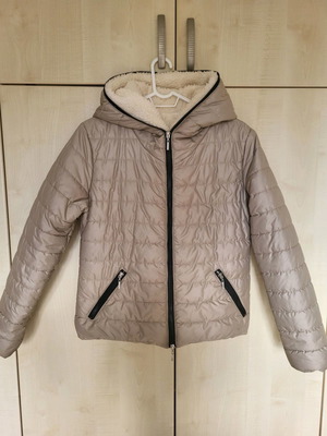 Beige champagne jacket with fur lining, like new, small size