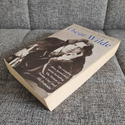 The Collected Works of Oscar Wilde like new, English