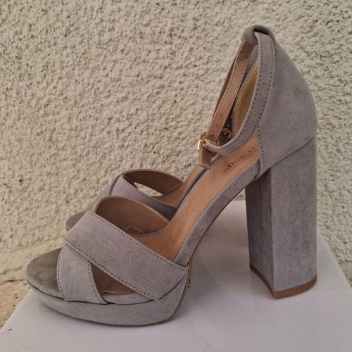 About You gray suede sandals size 39, like new