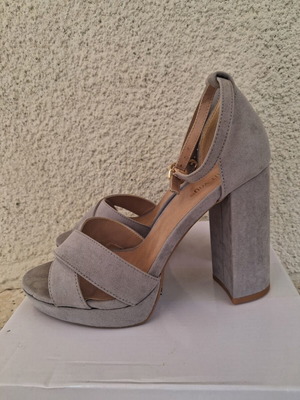 About You gray suede sandals size 39, like new