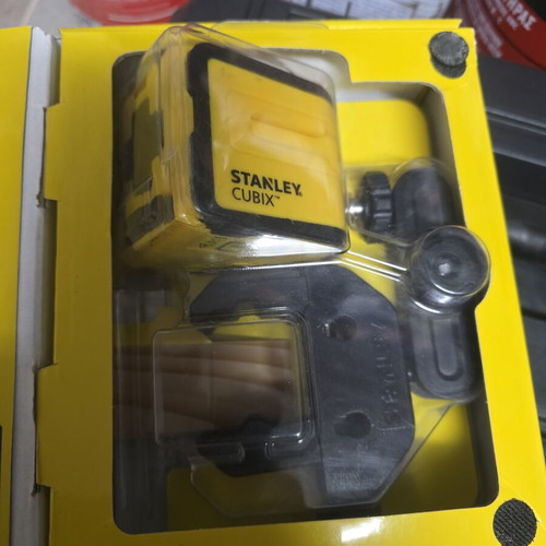 Stanley Cubix cross line laser level