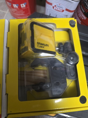 Stanley Cubix cross line laser level
