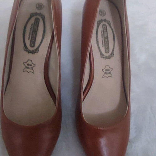 Dexim brown pumps size 39 like new