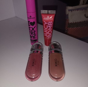 2 KIKO milano гланц, спирала essence и гланц за устни juicy bomb essence