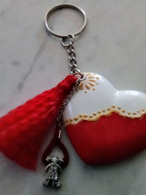 Handmade Valentine's heart keychain pendant new, red and white