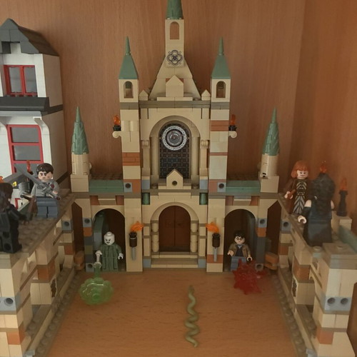 Lego Harry Potter Battle of Hogwarts 76415 complete set
