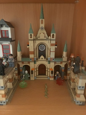 Lego Harry Potter Battle of Hogwarts 76415 complete set