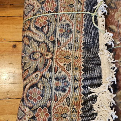 Wool rug like new