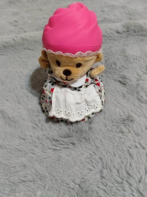 Cupcake figures like new for collectors or children