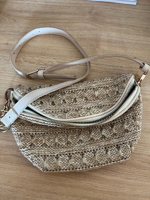 Crossbody bag like new, beige, knitted weave