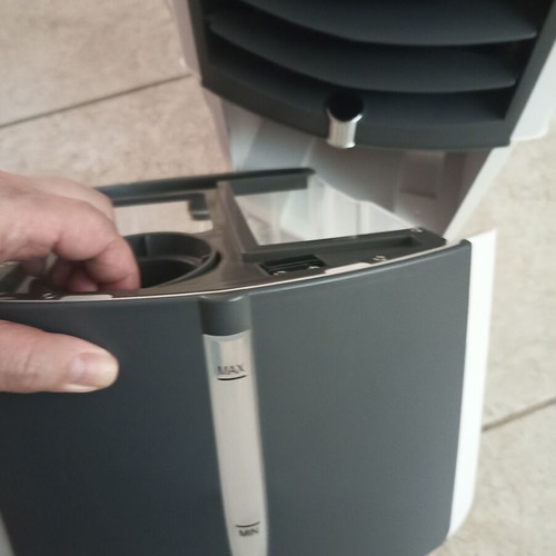 Honeywell Air Cooler ES800 like new, humidifier and ionizer, 36W