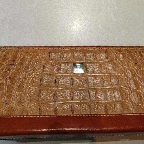 KEM leather handbag with crocodile pattern and tan details