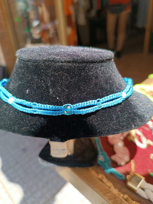 Handmade macrame necklace new, blue