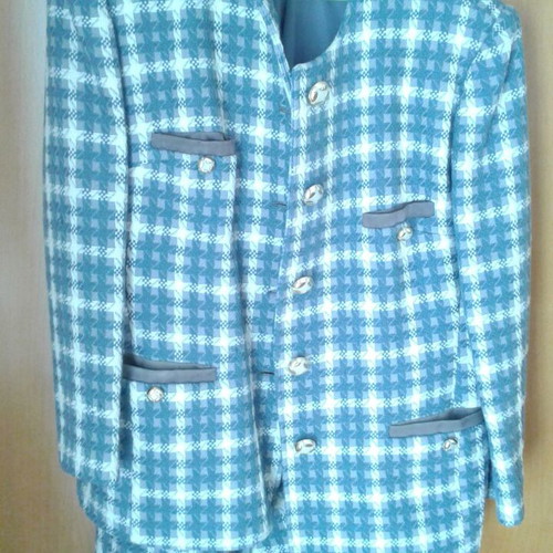 Women's suits like new, sizes 48-50, gray and blue