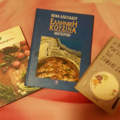 Cookbooks like new, pack of 3