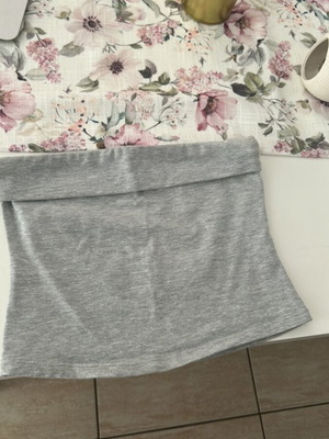 Strapless top gray, like new, size M