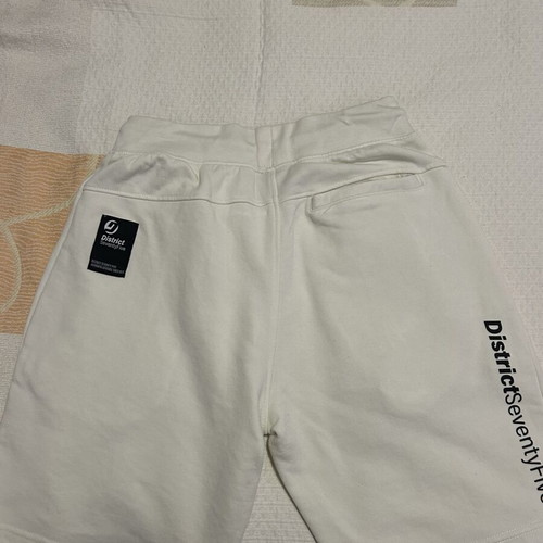 District white bermuda shorts size S