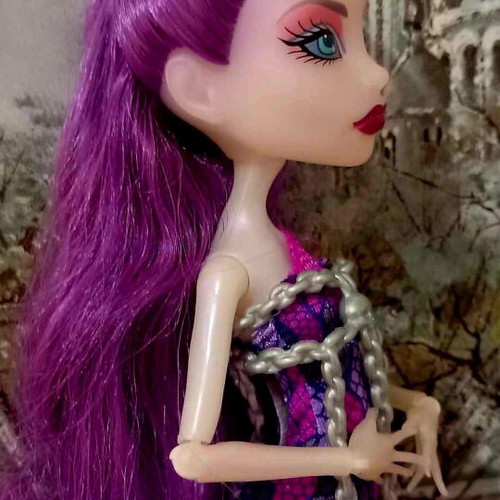 Monster High Spectra Vondergeist "Haunted" doll like new