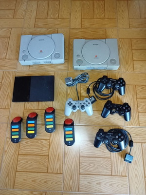 PlayStation consoles for parts used, including PS1 and PS2 with controllers