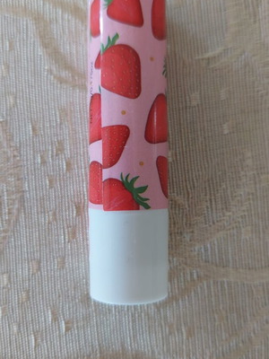 Hydrate Glossy Strawberry Lip Balm new, sealed