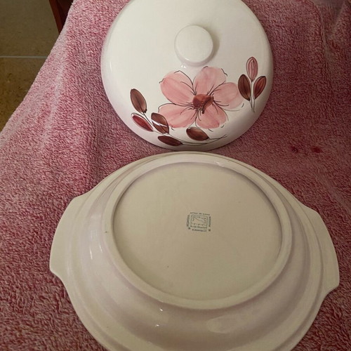 Oven dish with painting like new