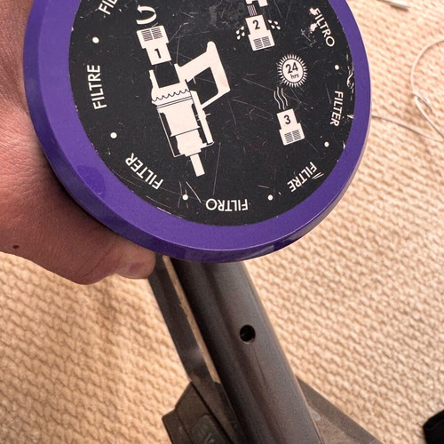 Dyson v10 μεταχειρισμένο για ανταλλακτικά ή επισκευή