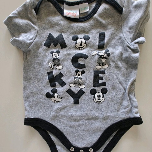 Short-sleeve bodysuits used, pack of 3 for 3-month baby