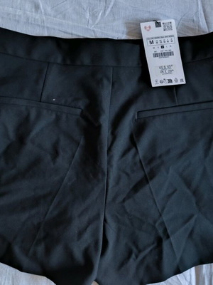 Дамски къси панталони Zara нови, размер M, черни