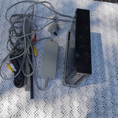 Nintendo Wii console bundle used, black
