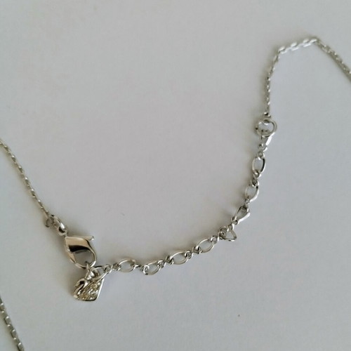 Swarovski necklace like new, silver